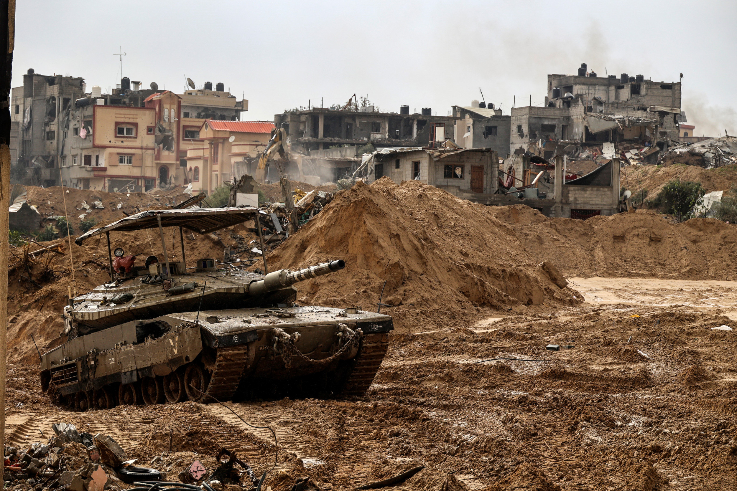 "Israeli Offensive in Gaza's Last Stronghold Raises Catastrophic Concerns"