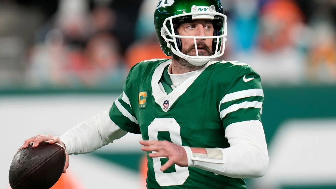 Bradshaw Criticizes Steelers' Interest in Rodgers Amid Rumors