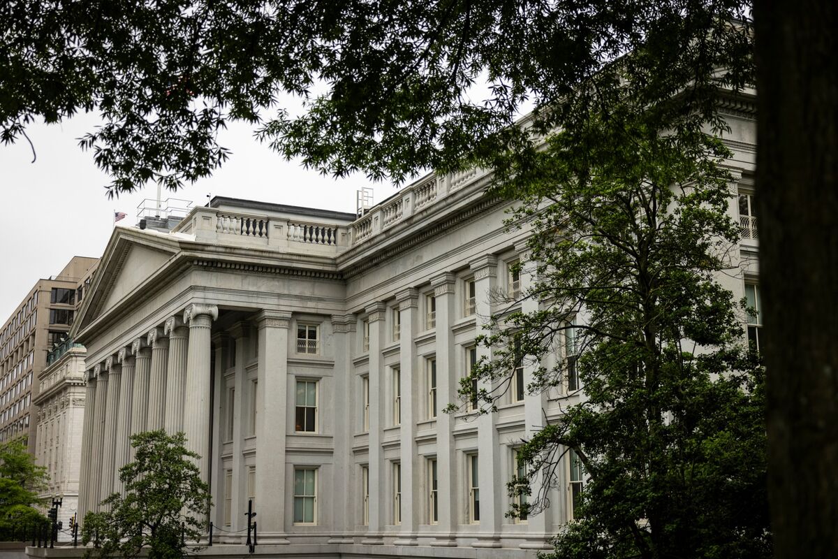 Featured image for Treasury Yields Drop Amid Weaker Jobs Data and Fed Rate Cut Expectations