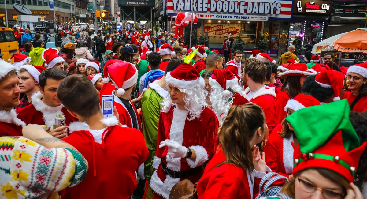 Featured image for SantaCon 2024: NYC's Festive Bar Crawl Returns This Weekend