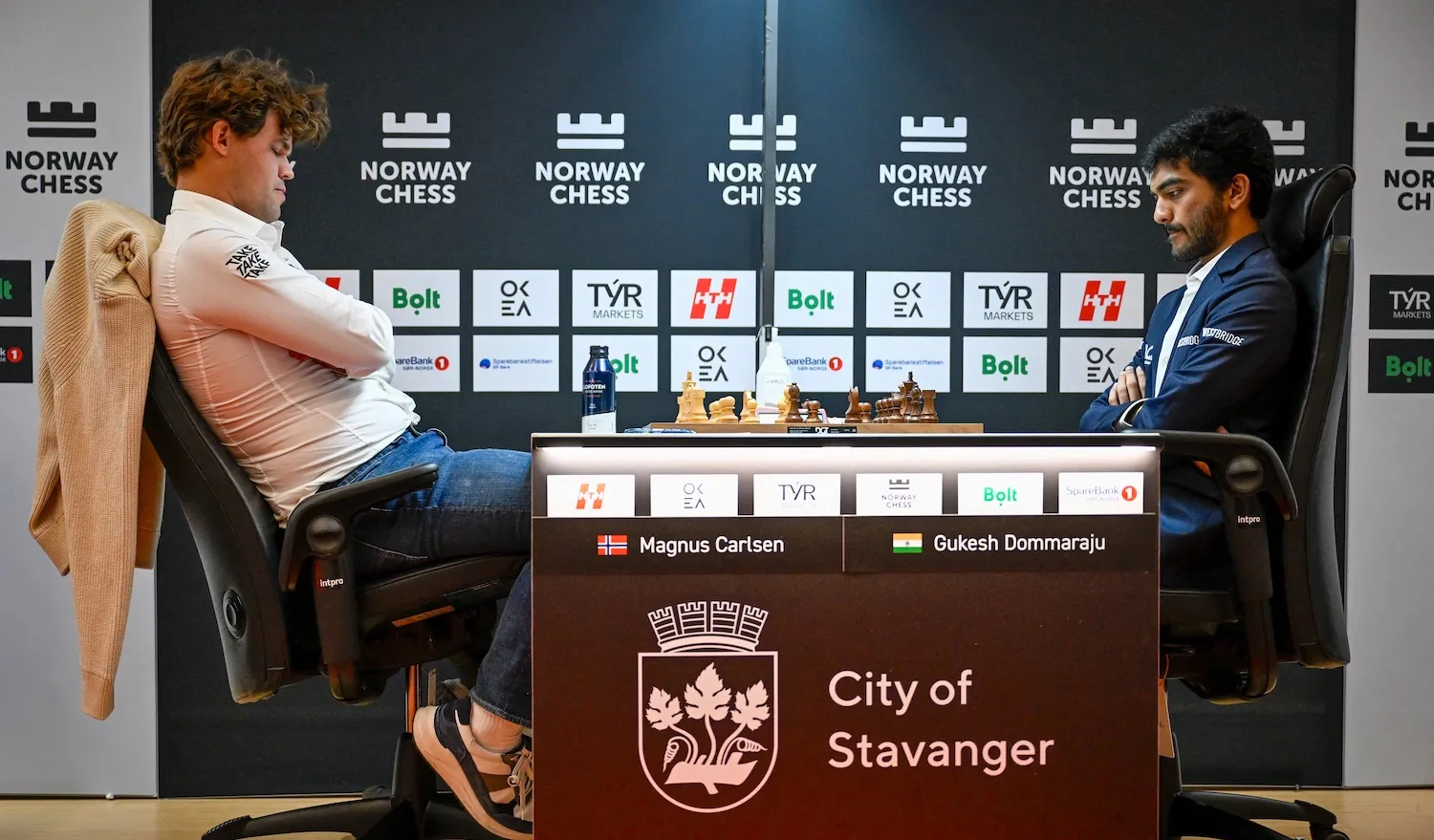 Featured image for Magnus Carlsen's Frustration Boils Over After Unexpected Loss to Gukesh