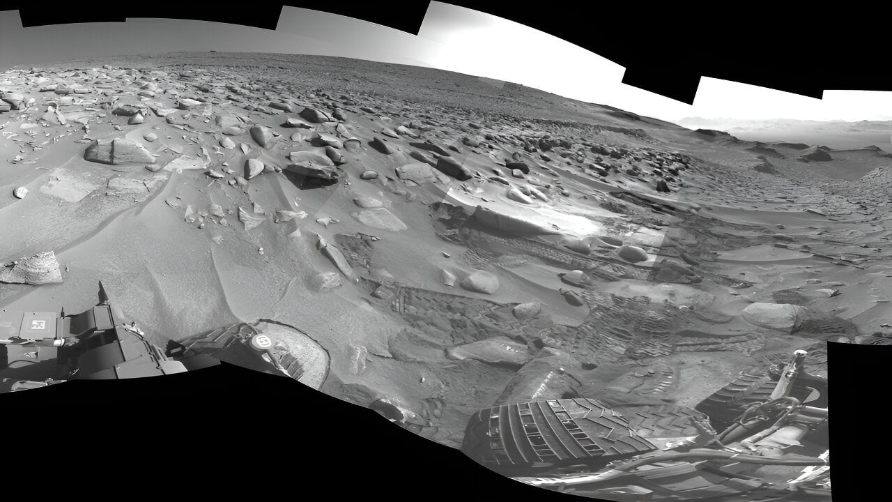 Featured image for "Curiosity Rover Conquers Mars' Most Challenging Ascent"
