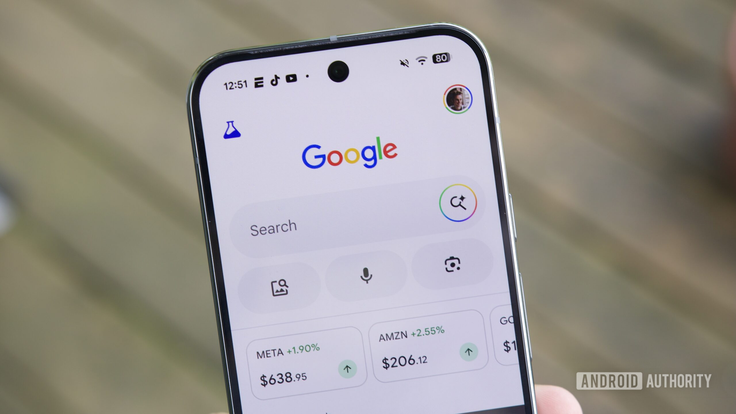 Featured image for Google Discover Tests AI Summaries to Boost Engagement and Challenge Publishers