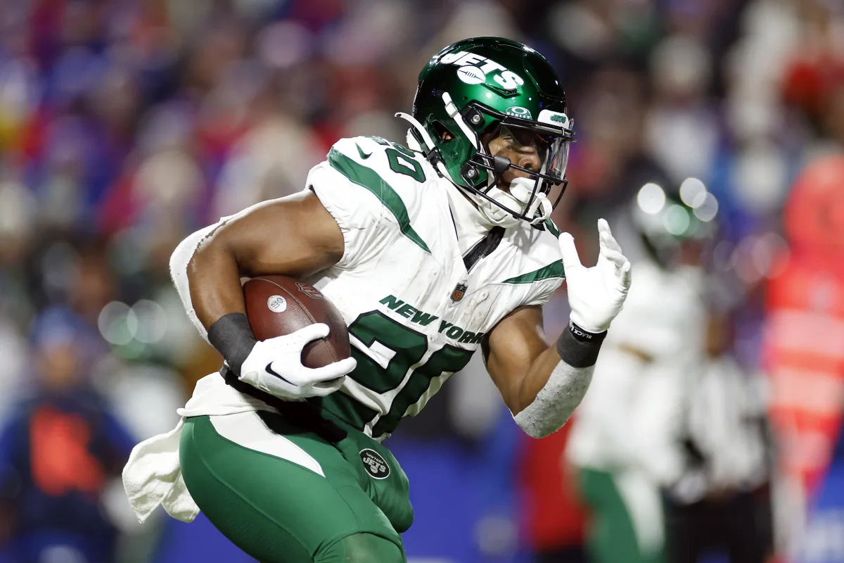 Featured image for "Fantasy Football Week 12: RB, WR, and QB Rankings and Previews"