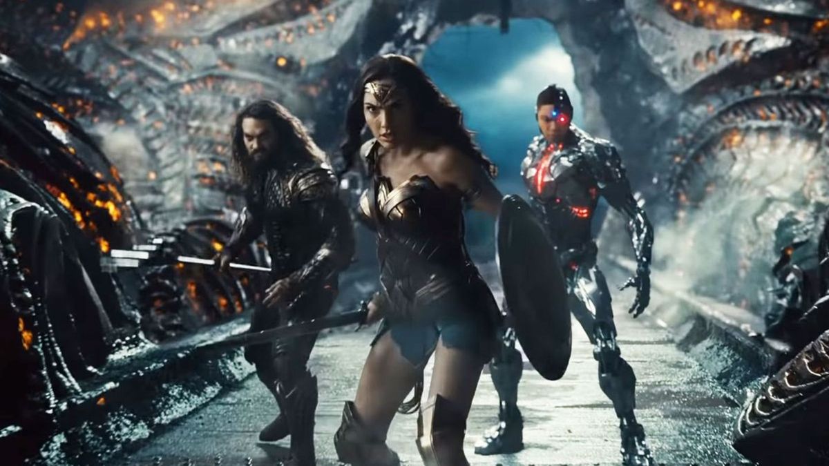Zack Snyder to Screen DC Films in Theaters at SnyderCon Event.
