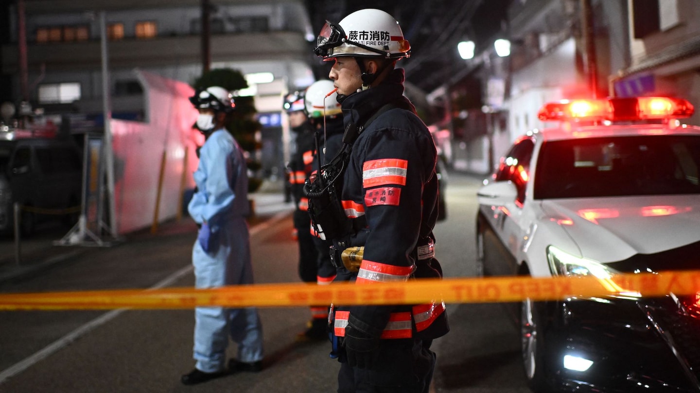 Gunman's Hostage Crisis Unfolds in Japan's Post Office