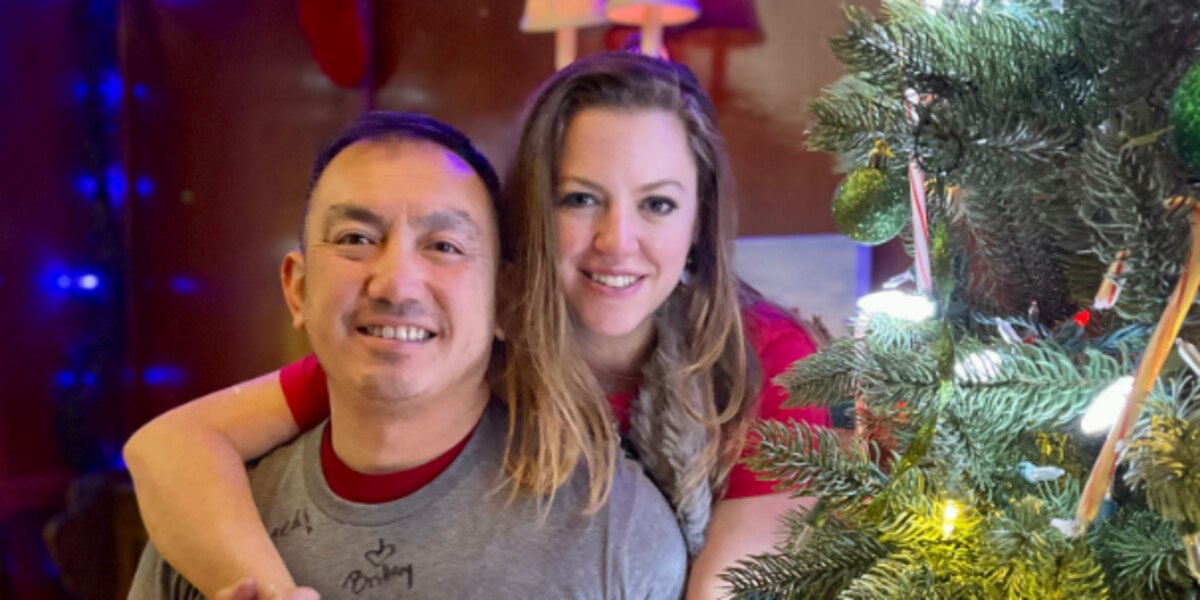 Tragic Honeymoon in Hawaii: Groom Drowns and Couple's Belongings Stolen