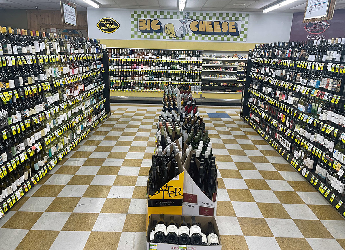 Featured image for "Pattee Creek Market Under New Ownership, Prioritizing Local Revival"