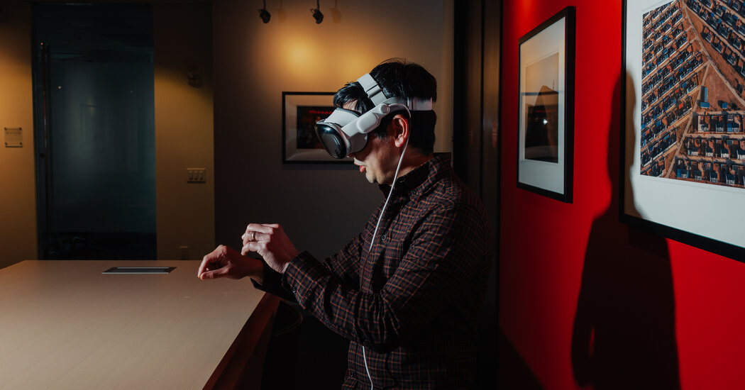 Featured image for "Apple Vision Pro: Unveiling the Latest Headset Innovations and Challenges"