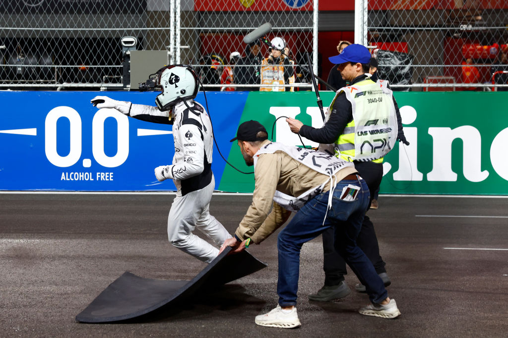 Featured image for Brad Pitt's Dramatic F1 Movie Scene Shocks Fans at Las Vegas Grand Prix