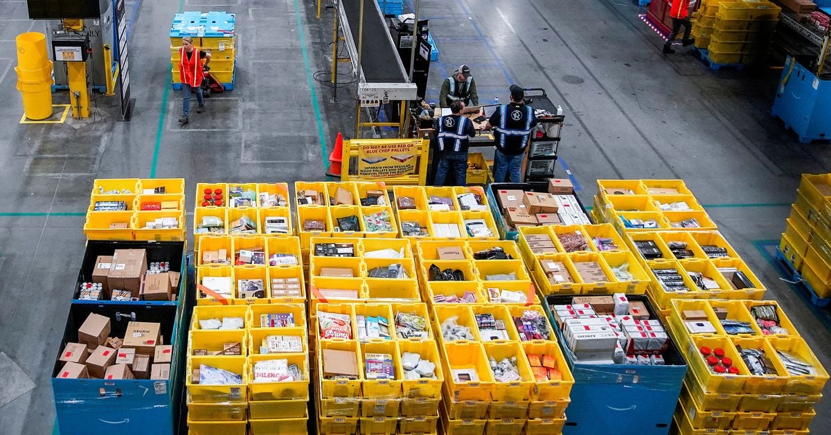 Featured image for Cyber Monday Set to Break Records with $12 Billion in Sales