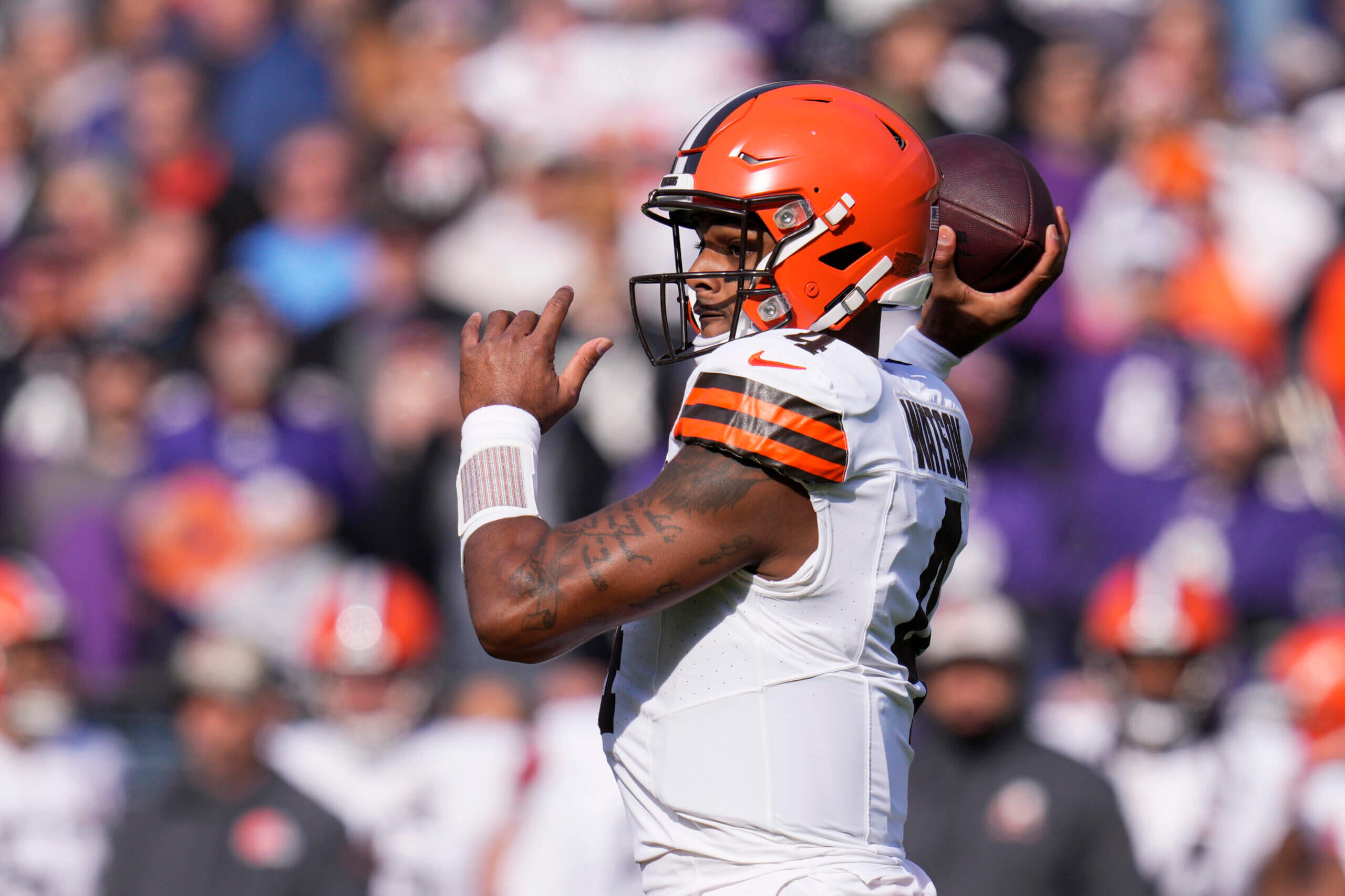 Deshaun Watson's Season-Ending Shoulder Surgery Shakes Up Browns' Lineup