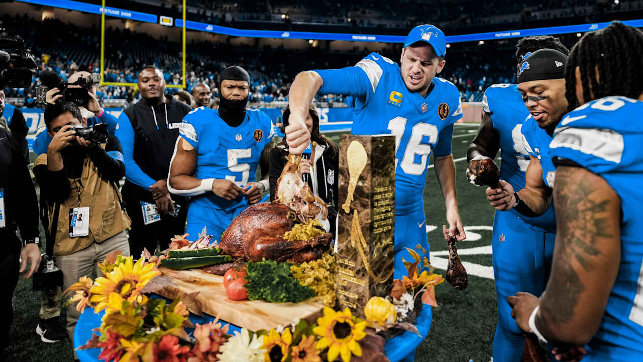Lions Feast on Bears' Blunder for Thanksgiving Victory