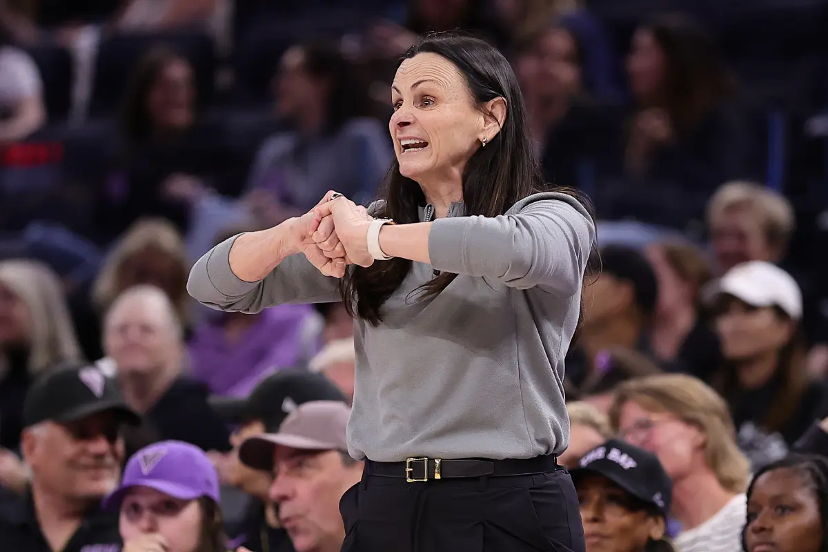 Featured image for Sandy Brondello to Lead Toronto's WNBA Expansion Franchise