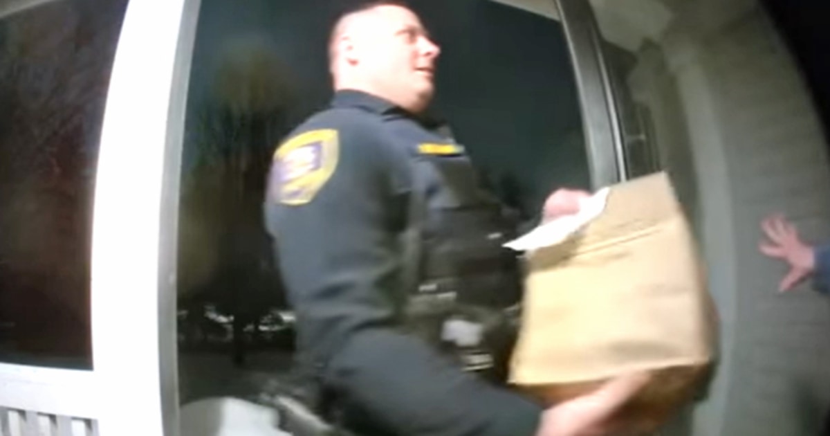 Illinois Deputy Arrests DoorDash Driver, Completes Delivery Himself