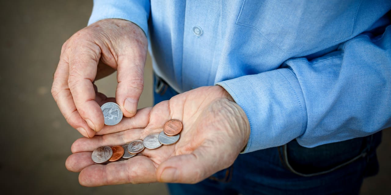 Featured image for "Boomerang Kids Prompt Parents to Dip into Retirement Funds"