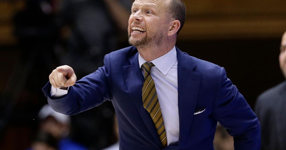 Featured image for "Pat Kelsey Signs 5-Year Deal as Louisville's New Men's Basketball Coach"