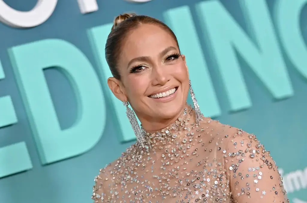 Jennifer Lopez's Epic Karaoke Performance in Italy