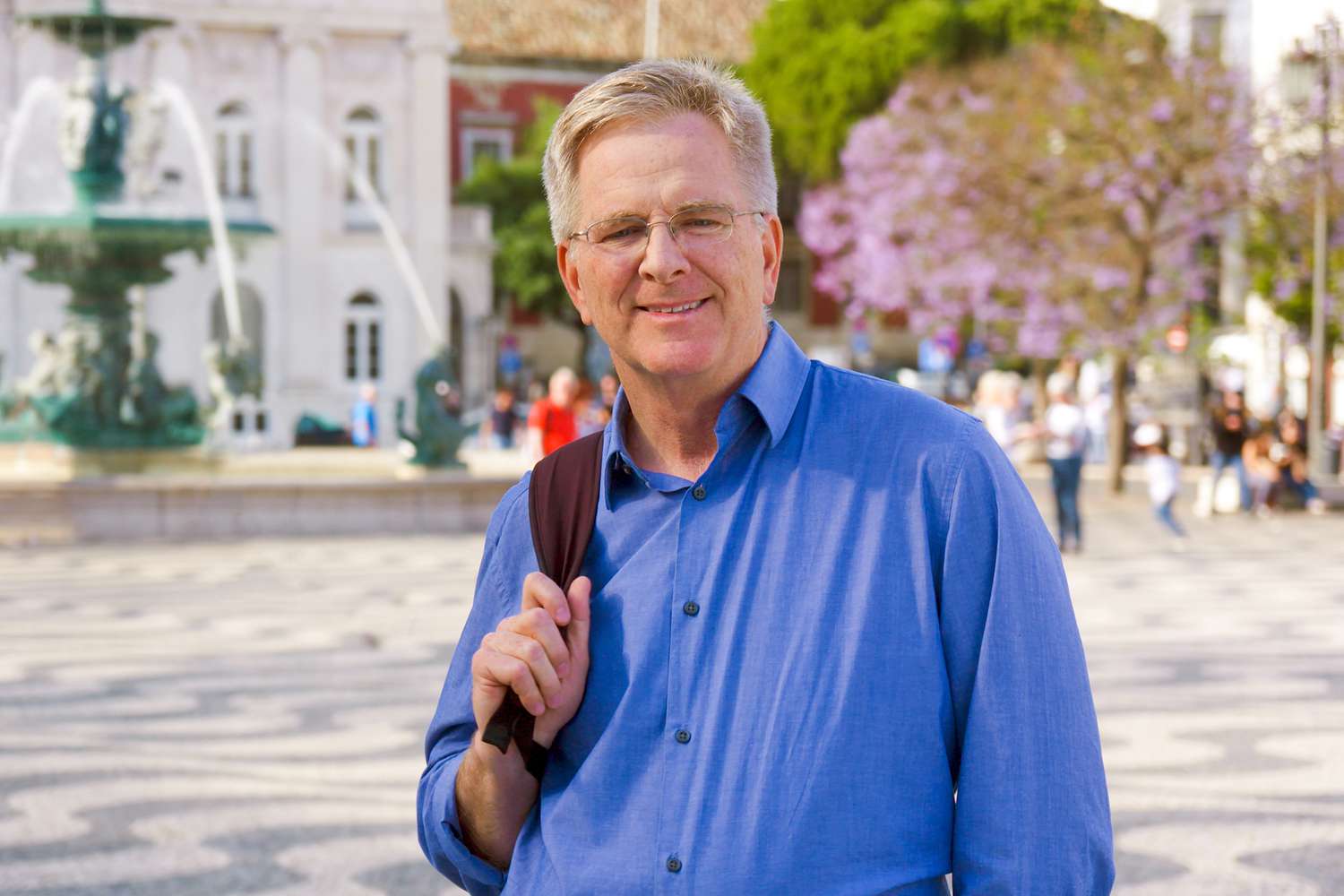 Featured image for Avoid These Travel Mistakes According to Rick Steves.