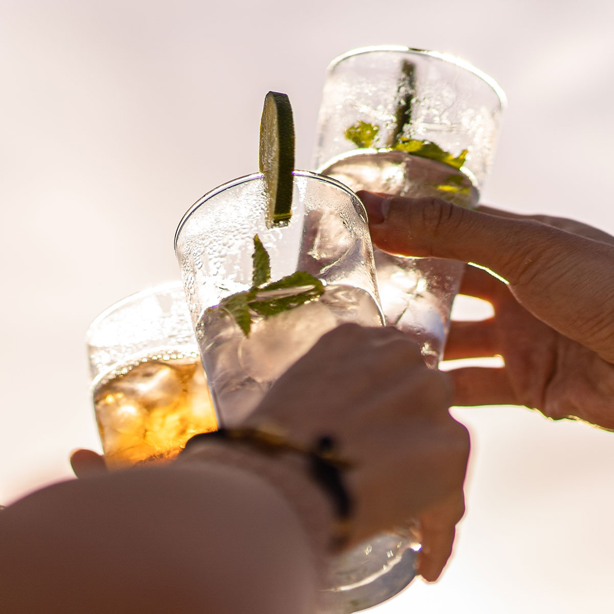 "5 Foods and Beverages to Avoid for a Bloat-Free Digestive System"