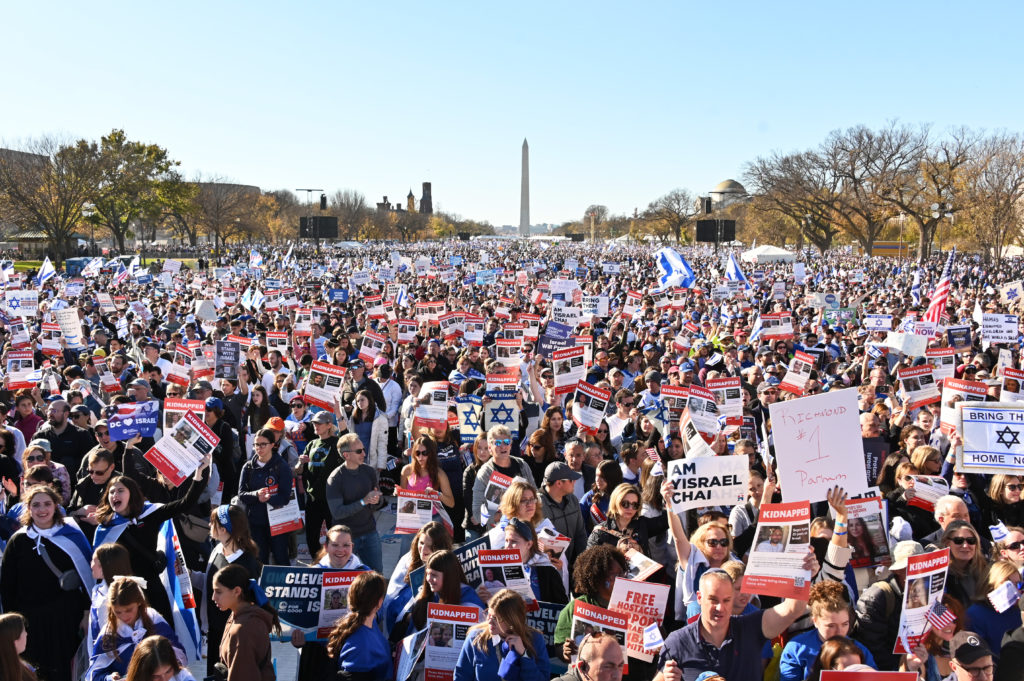 "US Public Opinion Shifts: Growing Concerns Over Israel's Military Response in Gaza"