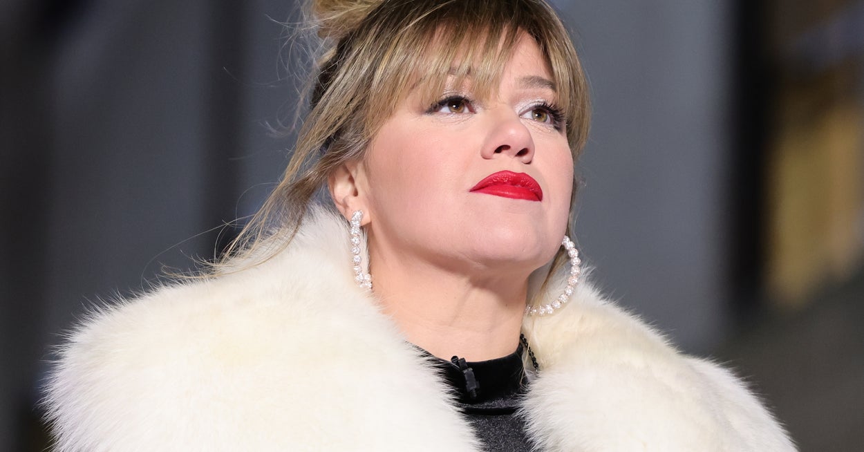 Kelly Clarkson's Pre-Diabetic Diagnosis Prompted Recent Weight Loss