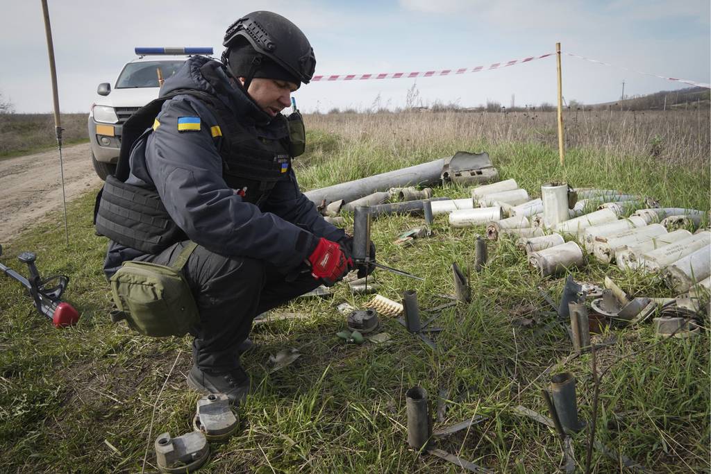 Tensions rise as Russian forces prepare for potential Ukrainian attack in Crimea.