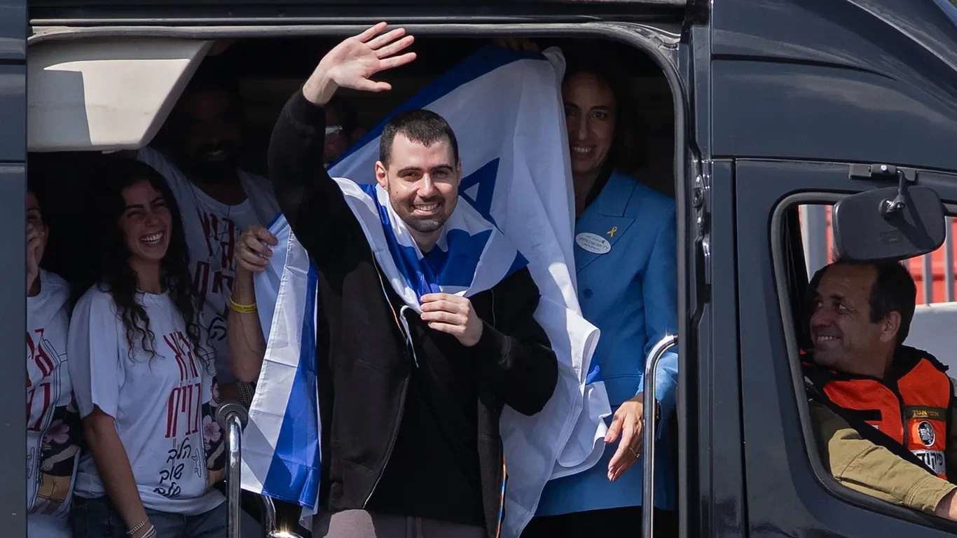 Reactions and Details Surrounding the Release of 20 Hostages by Hamas