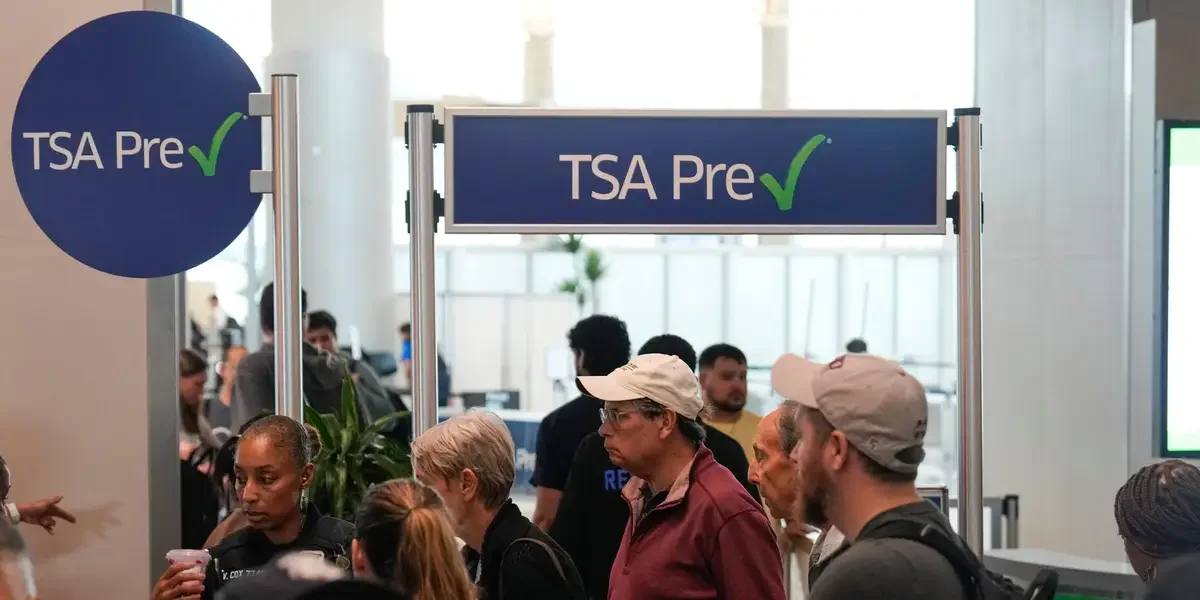 Shutdown Sparks Long TSA Lines at Major U.S. Airports