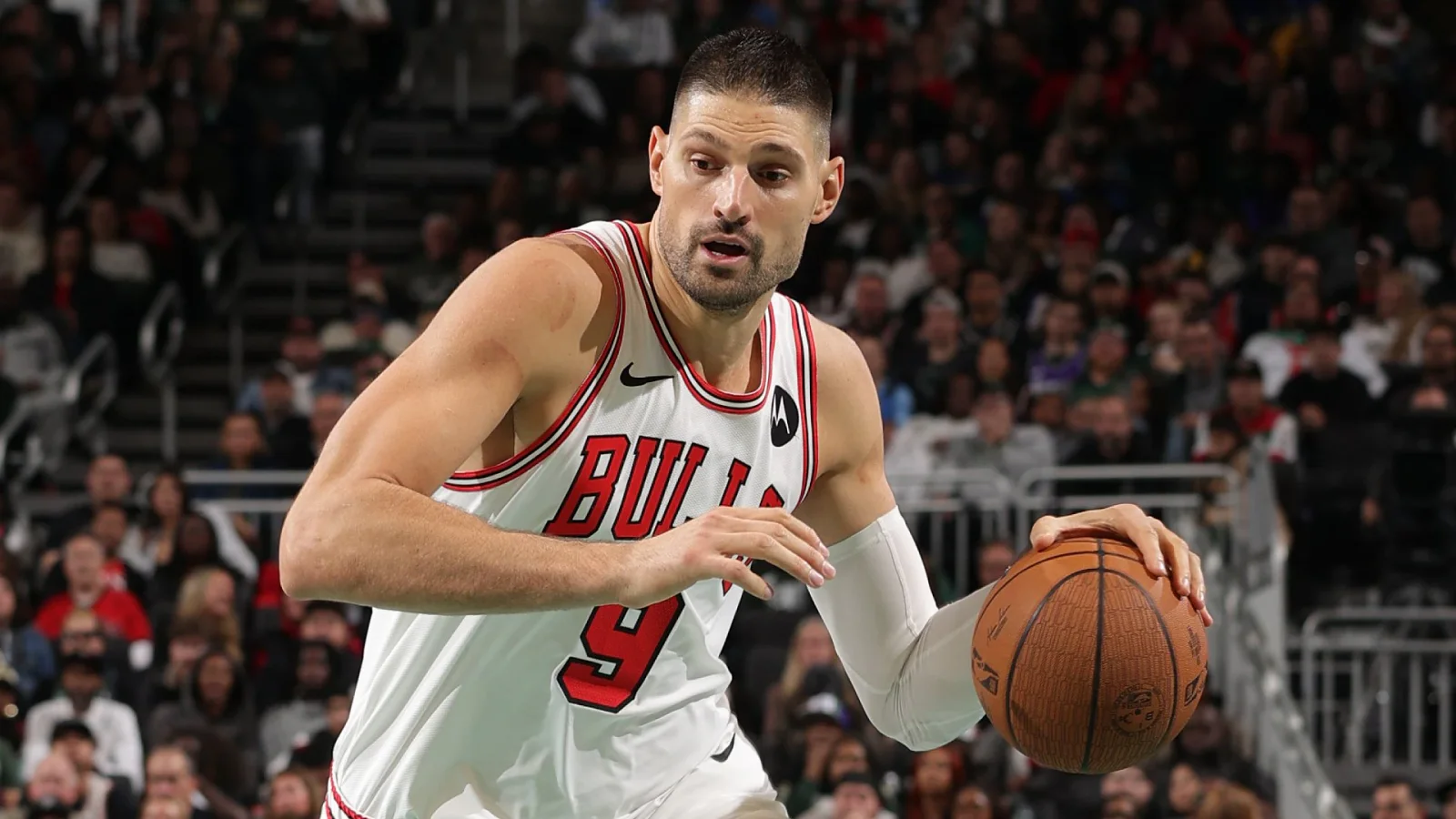 Celtics upgrade frontline with Vučević in Bulls deal for Simons