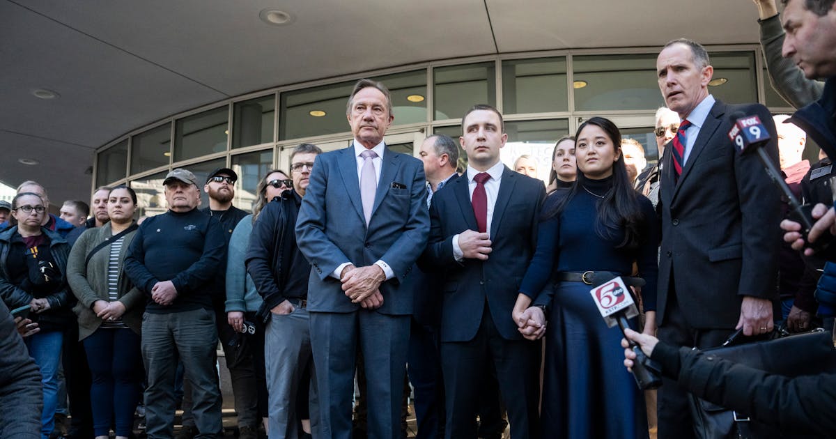 Featured image for "Controversy Surrounds State Trooper's Fatal Shooting Case in Minnesota"