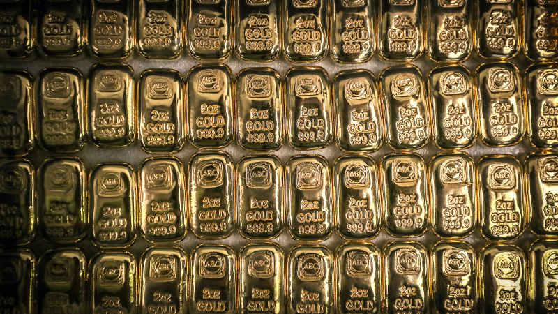 "Rational Bubble: Gold Hits Record Highs Amid Central Bank Buying and Worldwide Tensions"