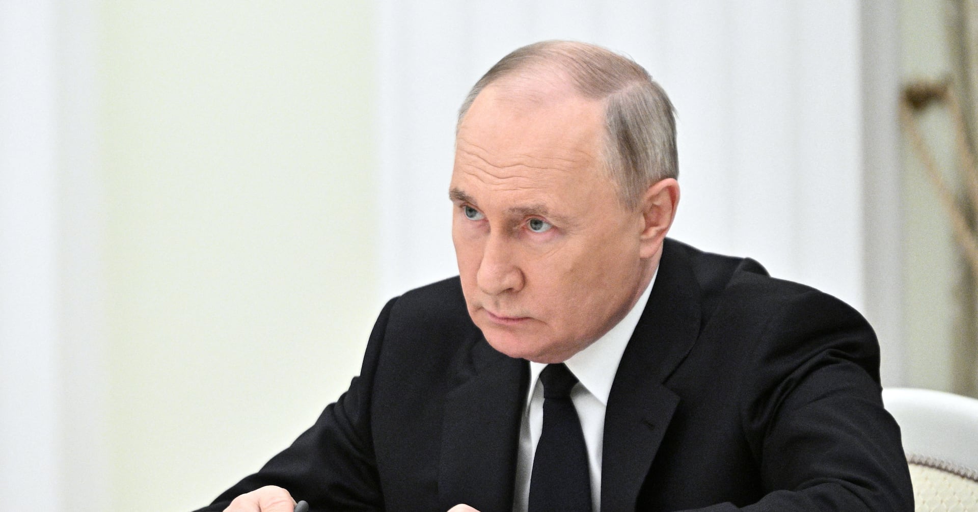 Featured image for "Putin Warns Pilots: F16s' Nuclear Capabilities Won't Alter Situation in Ukraine"