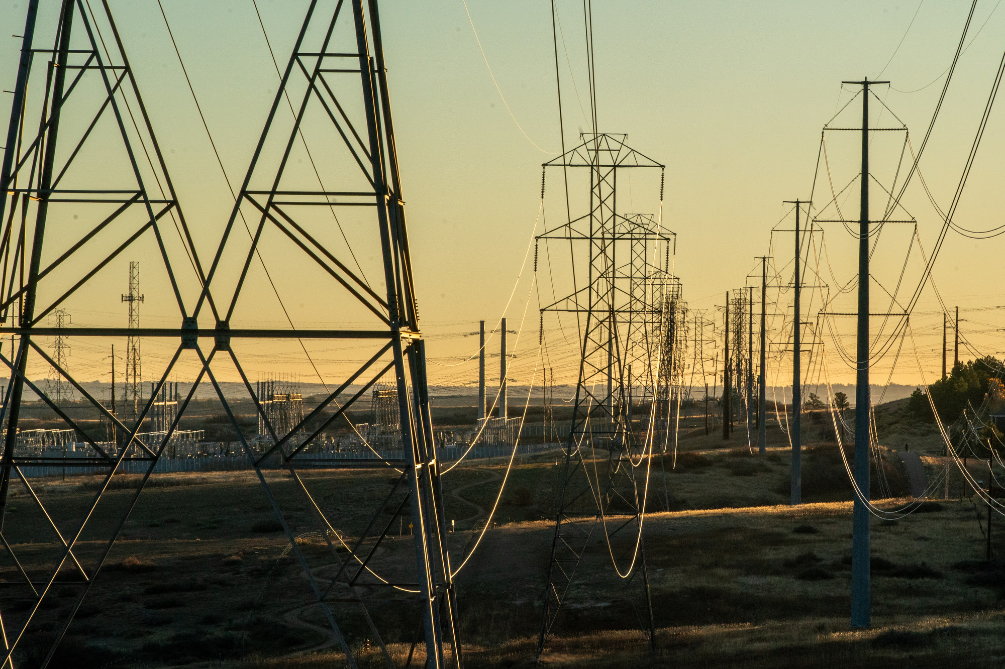 Featured image for Xcel Energy Plans Power Cuts Amid High Fire Risk and Wind Forecasts