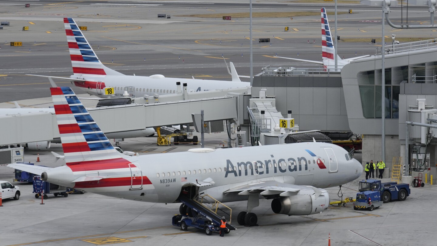 Featured image for American Airlines Increases Bag Fees and Alters Frequent-Flyer Points System