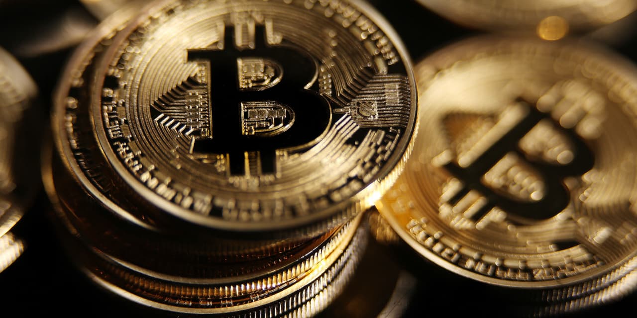 Bitcoin's Surge Amidst Banking Turmoil Boosts Market Confidence.