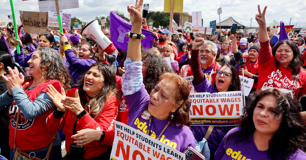 LAUSD and Workers Reach Tentative Deal After Strike, Benefits for Students and Staff Expected.