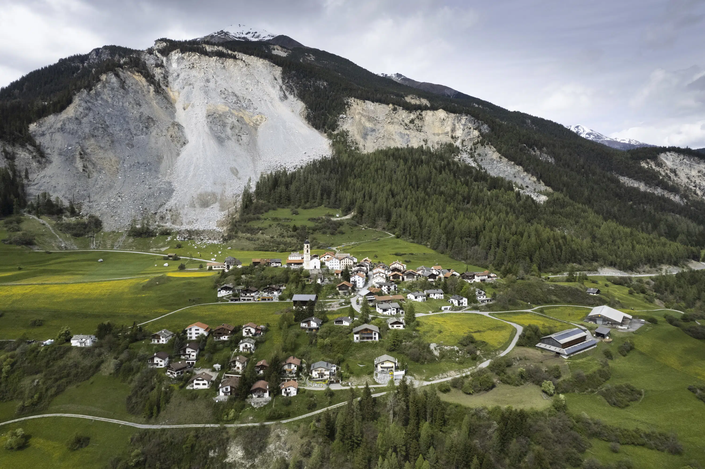 Featured image for Swiss Village Evacuated Due to Impending Rockslide Threat
