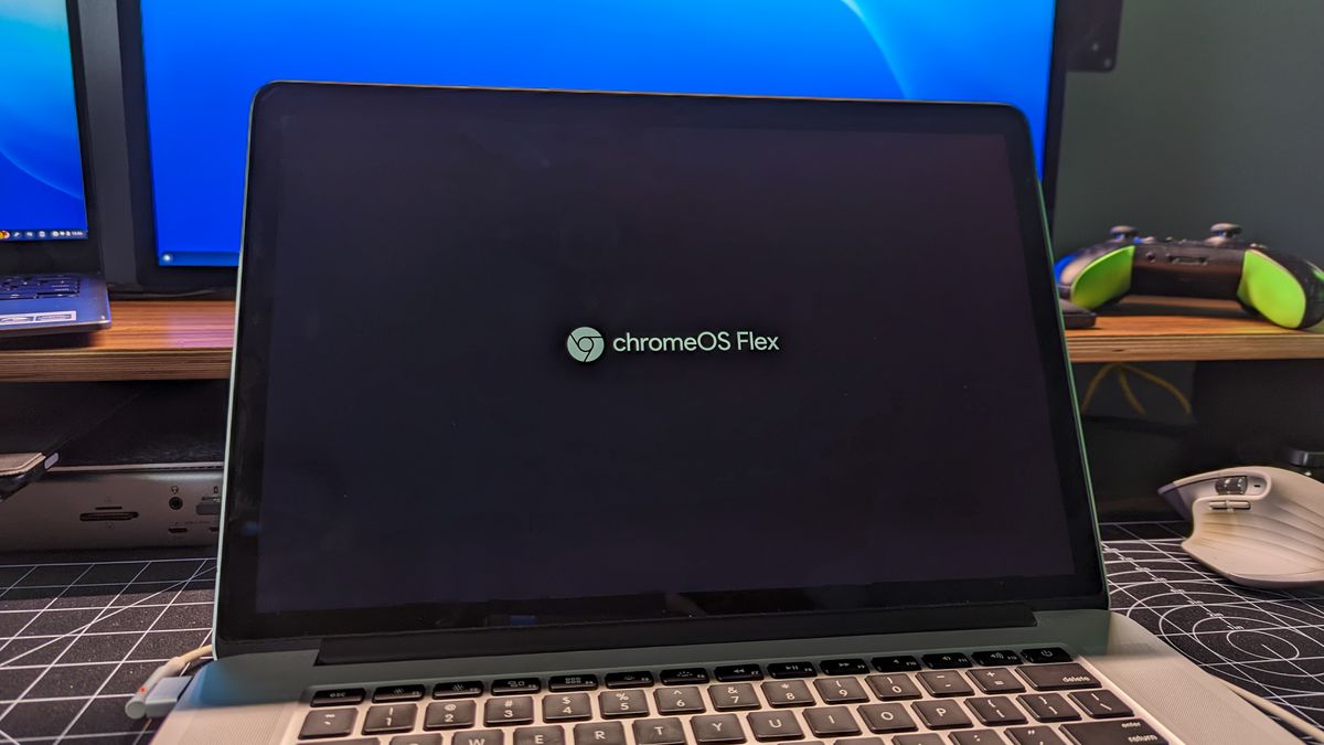 Featured image for "Reviving Unsupported Chromebooks: Google's ChromeOS Flex Breathes New Life"