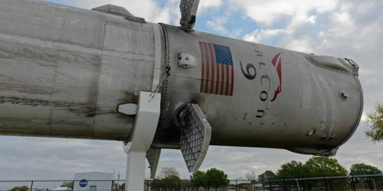 Featured image for SpaceX's Crucial Part Replacement: The Key to Starship's Success