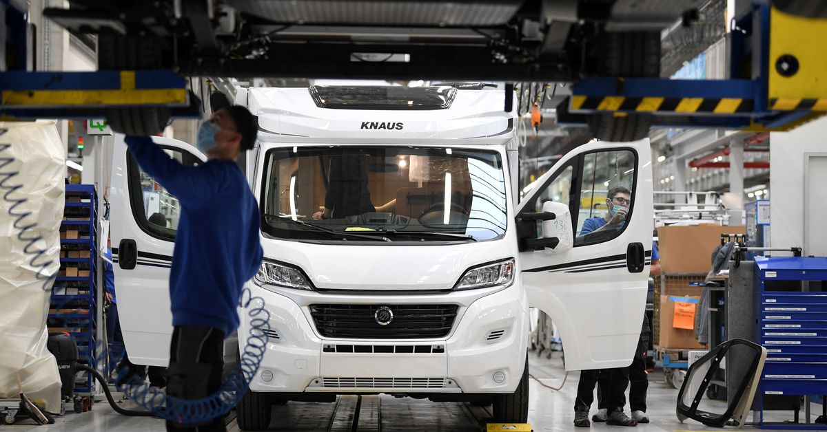 Global Economic Slowdown Sparks Recession Fears and Vulnerability in Major Economies