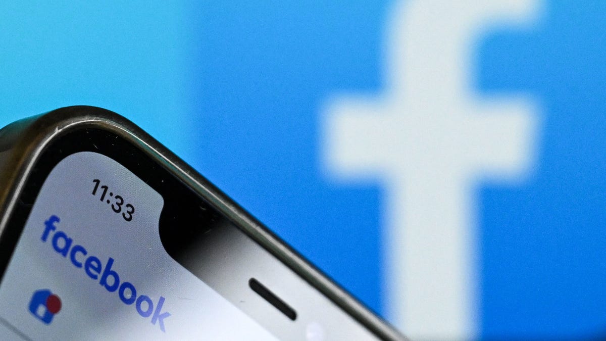 "Silencing Facebook Chirps: A Guide to Turning Off Annoying Sounds"