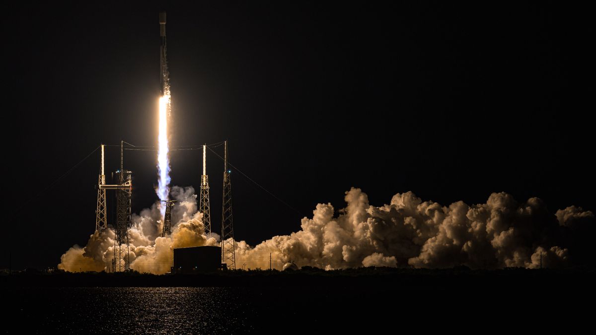 SpaceX Set to Launch 22 Starlink Satellites from California and Vandenberg SFB