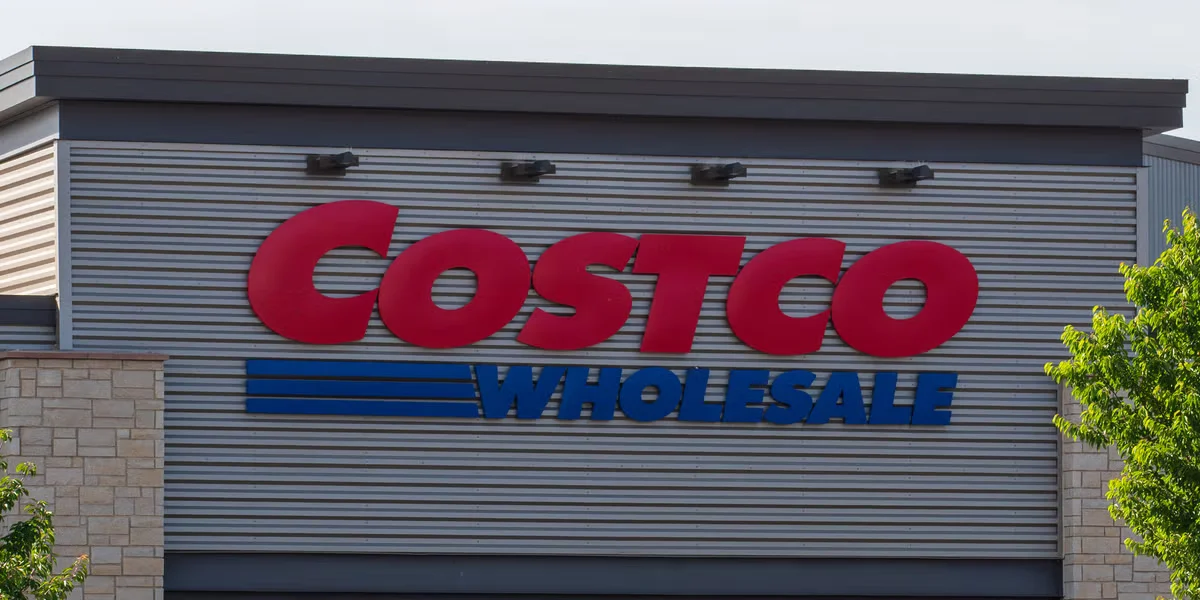 Featured image for Costco's New Bakery Item Sparks Shopping Frenzy