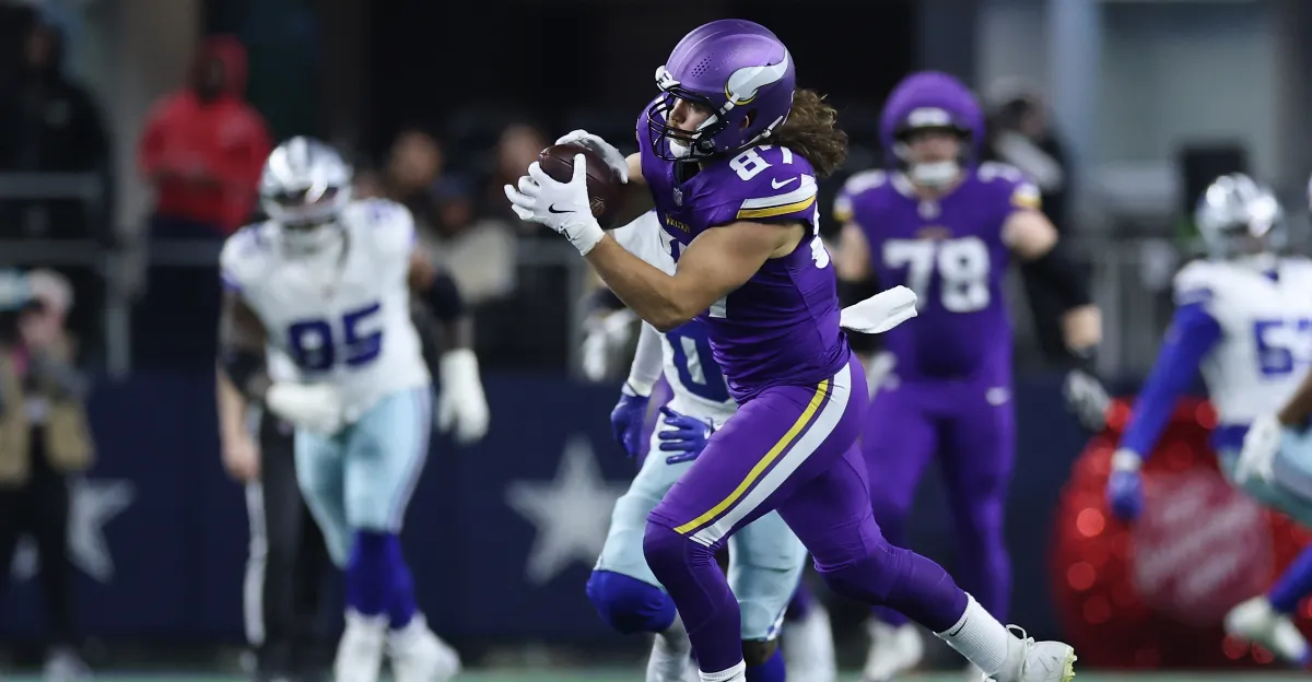 Featured image for Vikings Lead Packers 3-0 as Key Players Sit Out