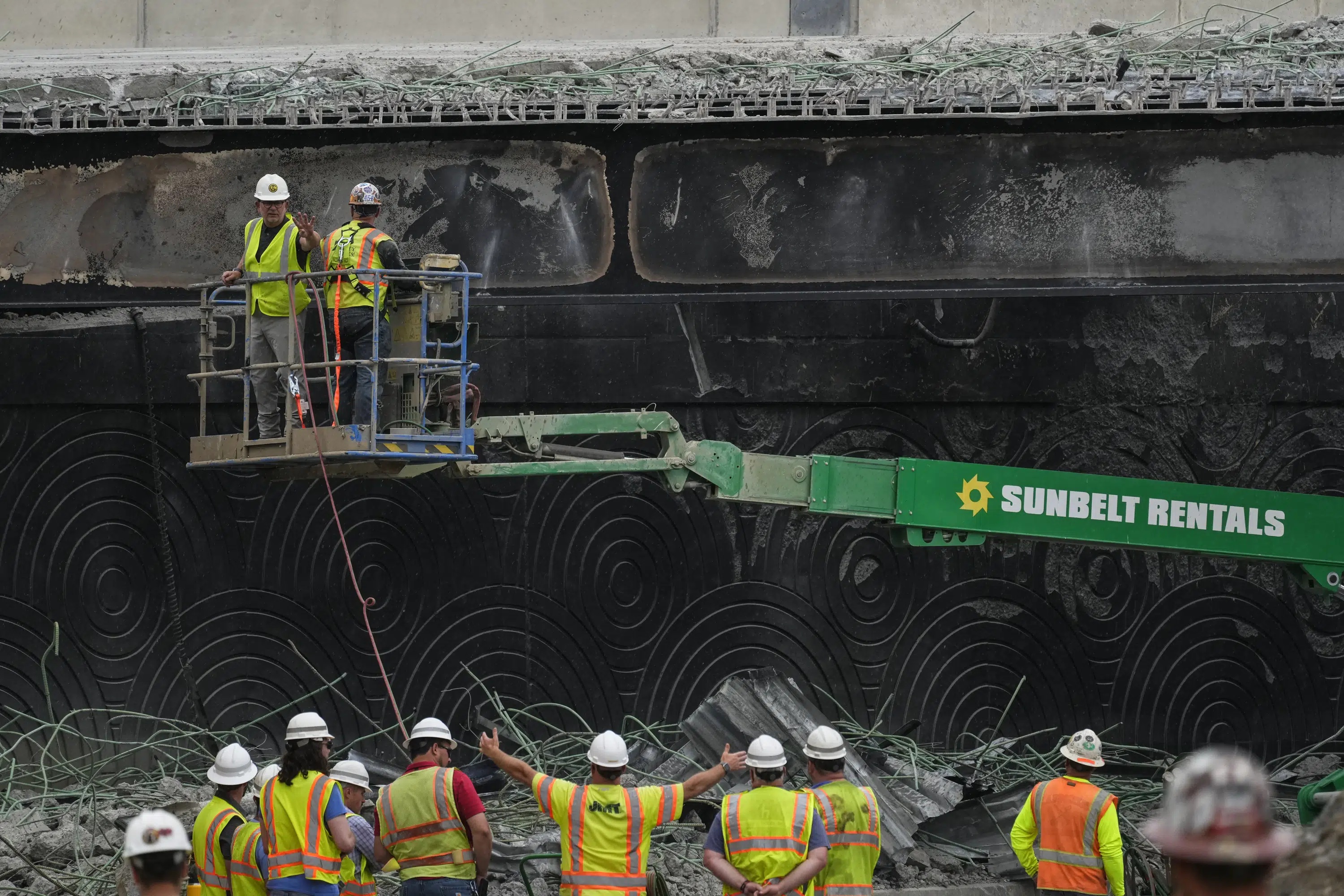 Pennsylvania's I-95 Collapse: Rebuilding with Recycled Glass Nuggets.