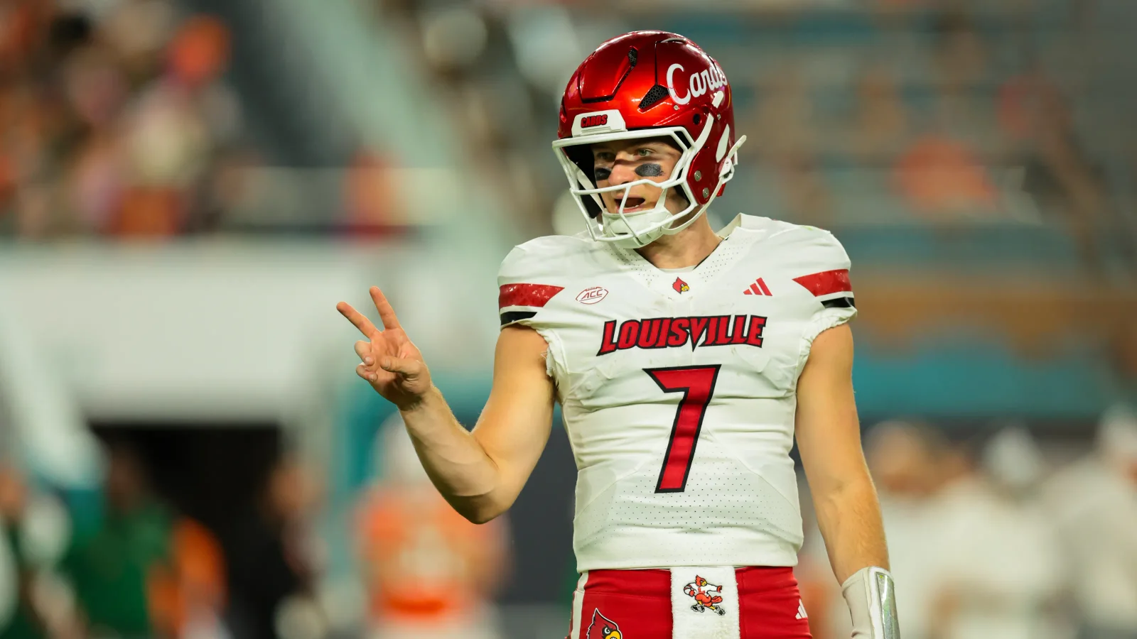 Louisville Upsets No. 2 Miami with Dominant Defense