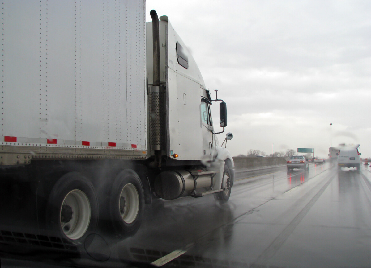 Featured image for "Federal Agencies Push for Automatic Emergency Braking on Heavy Trucks and Buses"