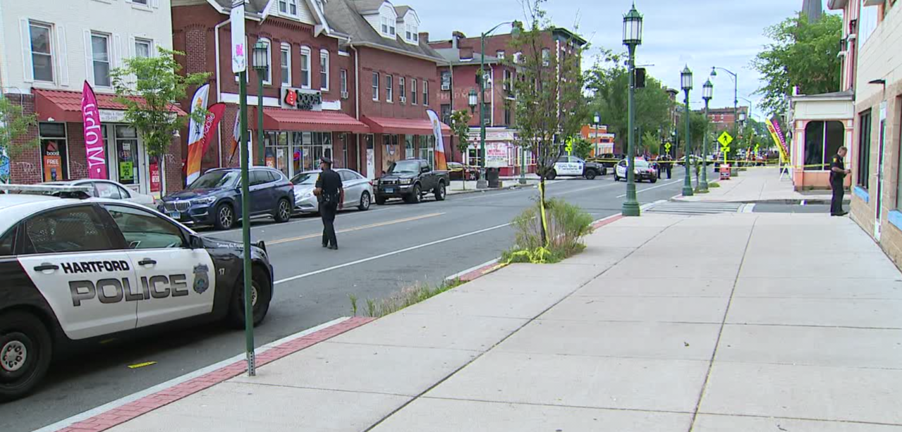 Featured image for Hartford Store Clerk Shoots Suspect During Robbery Attempt