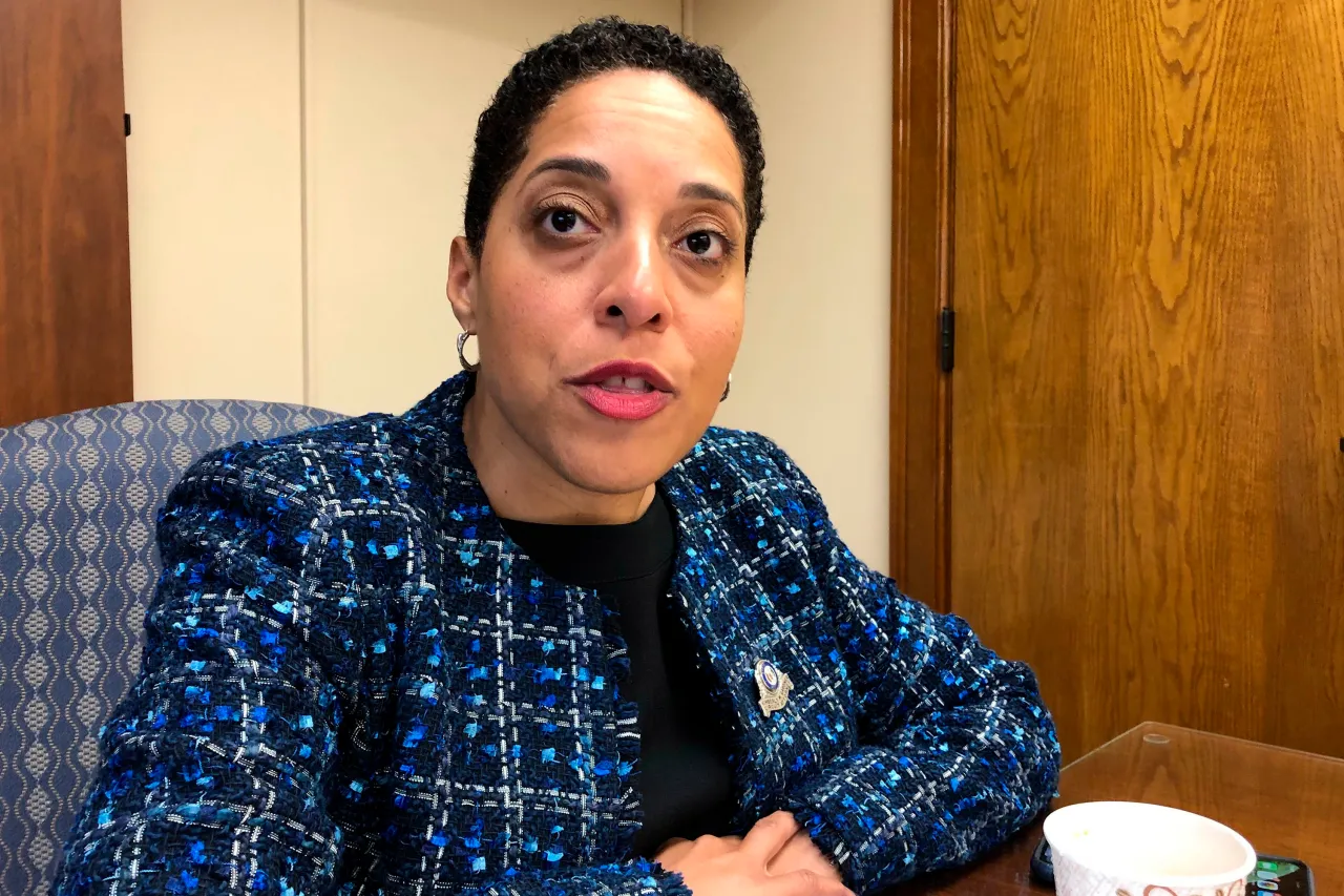 Judge threatens contempt charge against Kim Gardner over no-show prosecutors in murder trial.